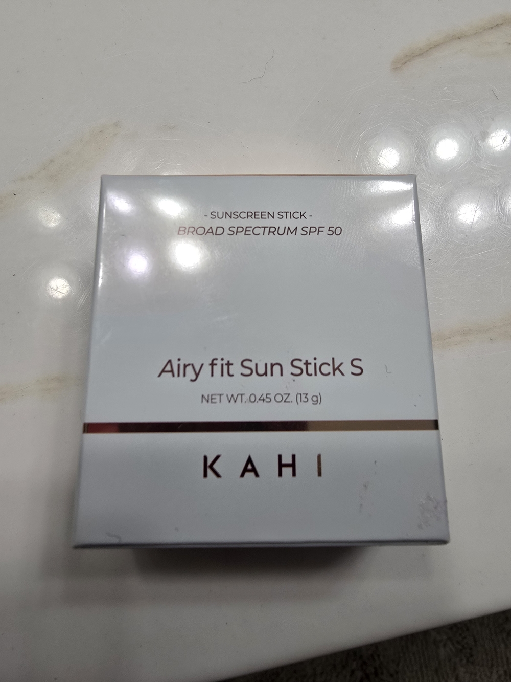 Airy Fit Sun Stick S SPF 50 – White